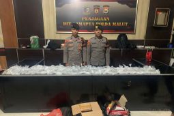 Puluhan kantong miras berhasil diamankan di Pelabuhan  Ternate