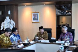 Kementrans: Bangun sekolah dan kampus unggul bagi transmigran