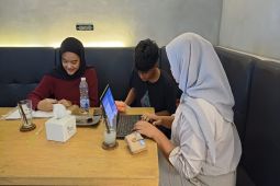 Tak sekedar trend, sebagian menganggap belajar bersama di cafe lebih nyaman