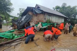 Bima di kepung banjir