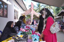 Camat Batumandi targetkan pasar lokal Desa Riwa semakin berkembang