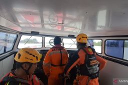 SAR Pangkalpinang evakuasi ABK KM Cahaya Abadi tenggelam dihantam ombak