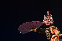 Pertunjukan seni perayaan Imlek di Bali