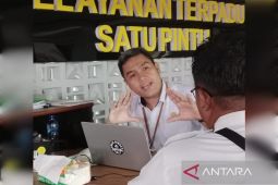 Orang tua batasi anak bermain "handphone"