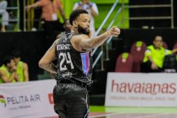 Pemain asing IBL puji bola basket dan makanan Indonesia