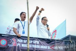 Ratusan pekerja PT Softex Karawang batal kena PHK