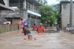 Sebanyak 4.088 KK, ribuan hektare lahan pertanian hingga kantor Bupati Bima terdampak banjir