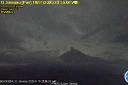 Gunung Semeru erupsi 22 kali dengan visual letusan tak teramati