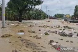 Diterjang banjir, polisi lakukan rekayasa lalu lintas di Jalur Semarang-Grobogan
