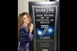 Shakira tinggal di Meksiko untuk gladi bersih tur dunia