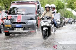 Pemprov Kalsel minta Pemkot Banjarmasin perkuat sistem drainase