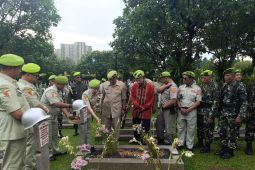 PP PPM gelar apel dan tabur bunga di TMPN Kalibata