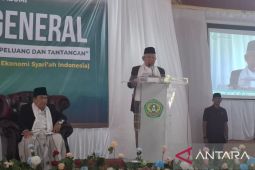 Ma'ruf Amin sebut masyarakat masih kekurangan literasi ekonomi syariah