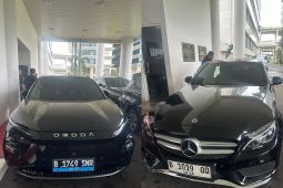 Kejagung menyita dua mobil tersangka HAT kasus impor gula