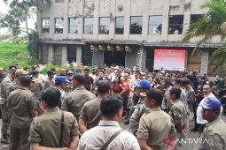 Pemkab Gianyar tutup "kampung Rusia" di Ubud karena langgar aturan