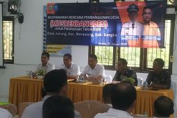 Pj Bupati Bangka minta Kades tangani kemiskinan ekstrem