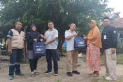 PT Timah gerak cepat bantu sembako korban banjir Desa Belo Laut