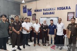 Kejari HST eksekusi terpidana politik uang Pilkada ke Rutan Barabai