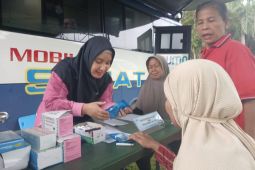 Warga Mentok antusias berobat di Mobil Sehat Timah