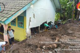Sejumlah rumah dan sekolah terdampak banjir-longsor di Bondowoso