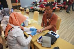 PLN UID Kalbar gelar donor darah dalam rangka bulan K3 Nasional