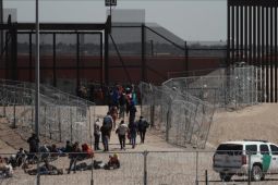 Amerika tangkap 308 imigran ilegal di hari pertama pemerintahan Trump