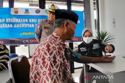 Polres Garut tes urine sopir bus pastikan bebas narkoba