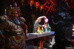 Ciam Si, tradisi masyarakat Tionghoa untuk meminta petunjuk kehidupan