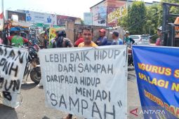 Tempat pemrosesan sampah ditutup, warga Kudus berunjuk rasa