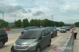 Astra Tol Cipali prediksi 472 ribu kendaraan melintas selama libur Imlek