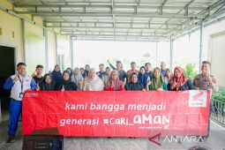 Honda Babel dan kepolisian edukasi keselamatan berkendara di Desa Kacang Butor