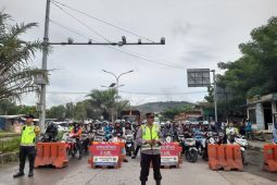 Polisi berlakukan satu arah menuju tempat wisata Pantai Anyer