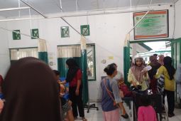 56 warga Bima keracunan massal usai santap makanan hajatan