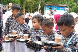 Sri Mulyani beri sinyal kabulkan tambahan anggaran MBG Rp100 triliun