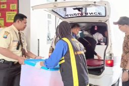 Keluarga makamkan potongan tubuh korban mutilasi di Blitar