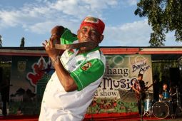 Seniman Aceh, Zal Debus meninggal dunia akibat kecelakaan