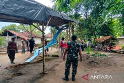 Tim gabungan bongkar puluhan lokasi perjudian berkedok lomba kelereng di Pamekasan
