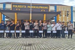 Polresta Pangkalpinang sekolahkan lima anak eks geng motor