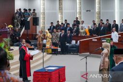 Pj Sekda Kota Medan hadiri pelantikan Ketua DPRD Sumut