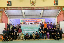 PLN Icon Plus SBU Kalimantan laksanakan Program Kelas Mengajar di SMK Negeri 1 Singkawang