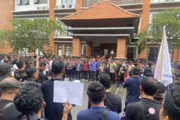 Masyarakat diminta buktikan jika ada mafia pengawas Bandara Ngurah Rai