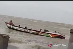 Tim gabungan mencari nelayan hilang di Bangkalan