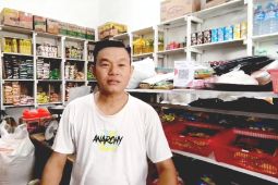 Umar Mitra Bank Kalbar bersyukur usaha sembakonya semakin berkembang
