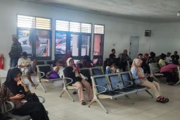 ASDP Ambon: pengguna jasa penyeberangan waspadai cuaca buruk