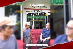 Servis jok sofa langsung dari ahli yang sudah 40 tahun pengalaman, Pak Saipul!