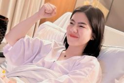 Optimistis meski sakit, Felicya Angelista tetap ceria dari ranjang rumah sakit berbagi semangat bersama Caesar Hito
