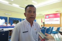 DLH Jayapura sebut volume sampah yang dihasilkan capai 100 ton per hari
