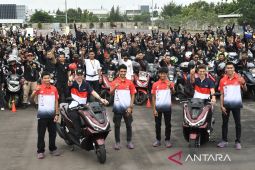 Joan Mir dan Luca Marini temui komunitas pemilik Honda PCX di Bekasi