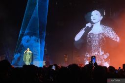 Suasana konser "Bingah" Yura Yunita kental dengan budaya Nusantara