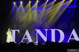 Yura Yunita perkenalkan lagu baru "Tanda" yang tercipta saat lakukan umroh